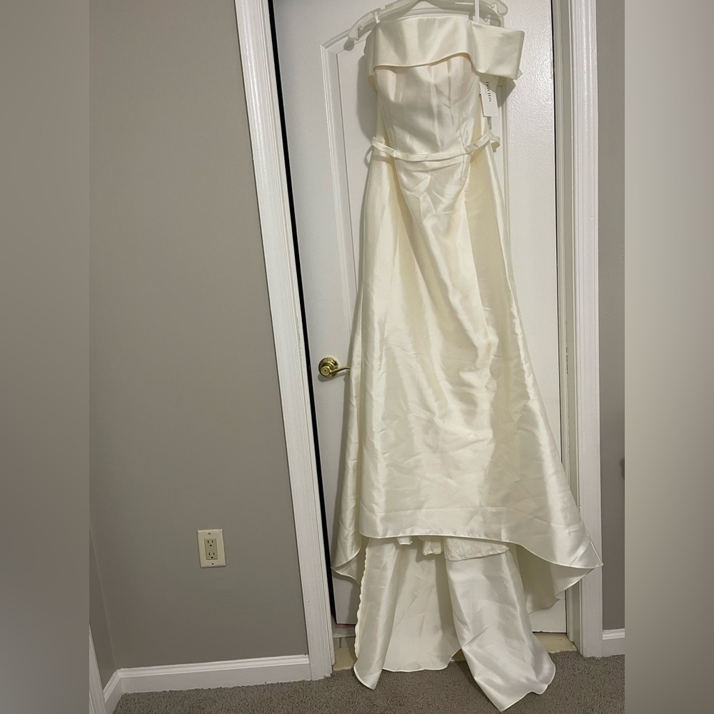 Elegant White Satin wedding dress